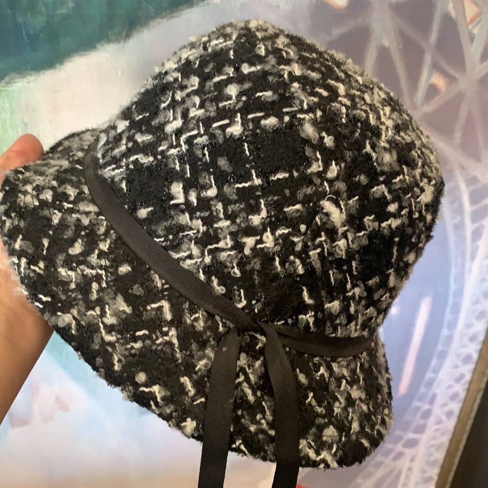 Hat - Picture 2 of 4
